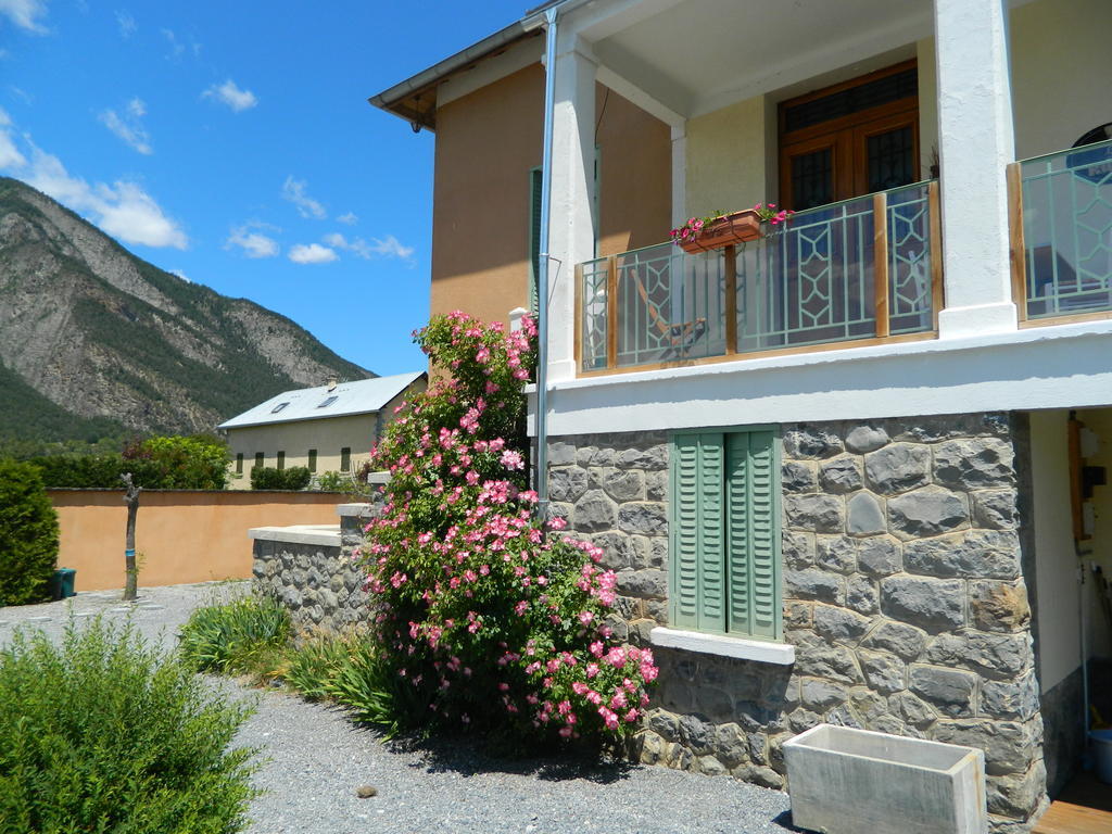 Gites La Mexicaine Jausiers Exterior photo